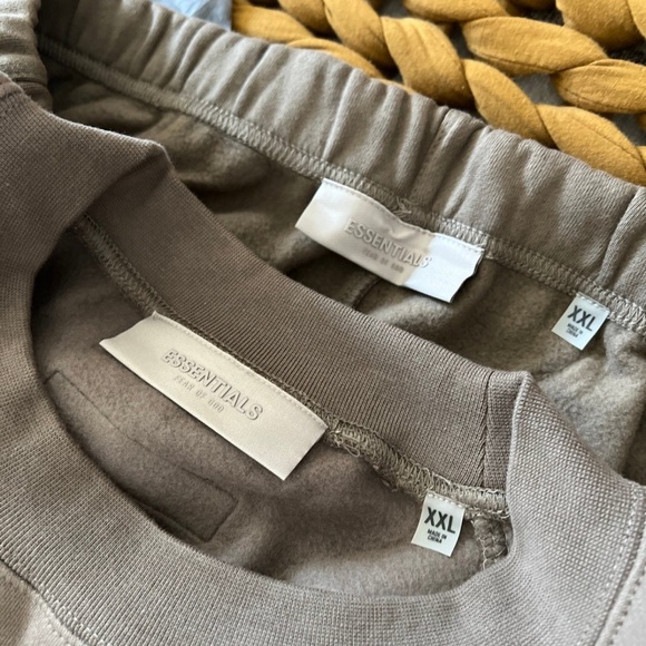 Fear of God Essentials Set - Picture 7 of 7